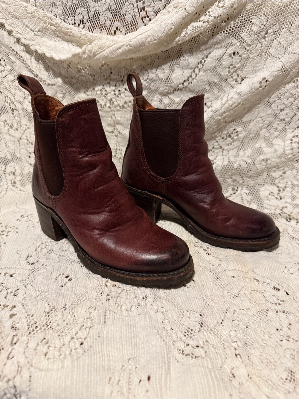 Women's Frye Sabrina Ankle Boots in Burgundy Leather
